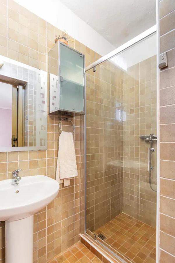 Habitación con baño y cocina privada Valência Exterior foto